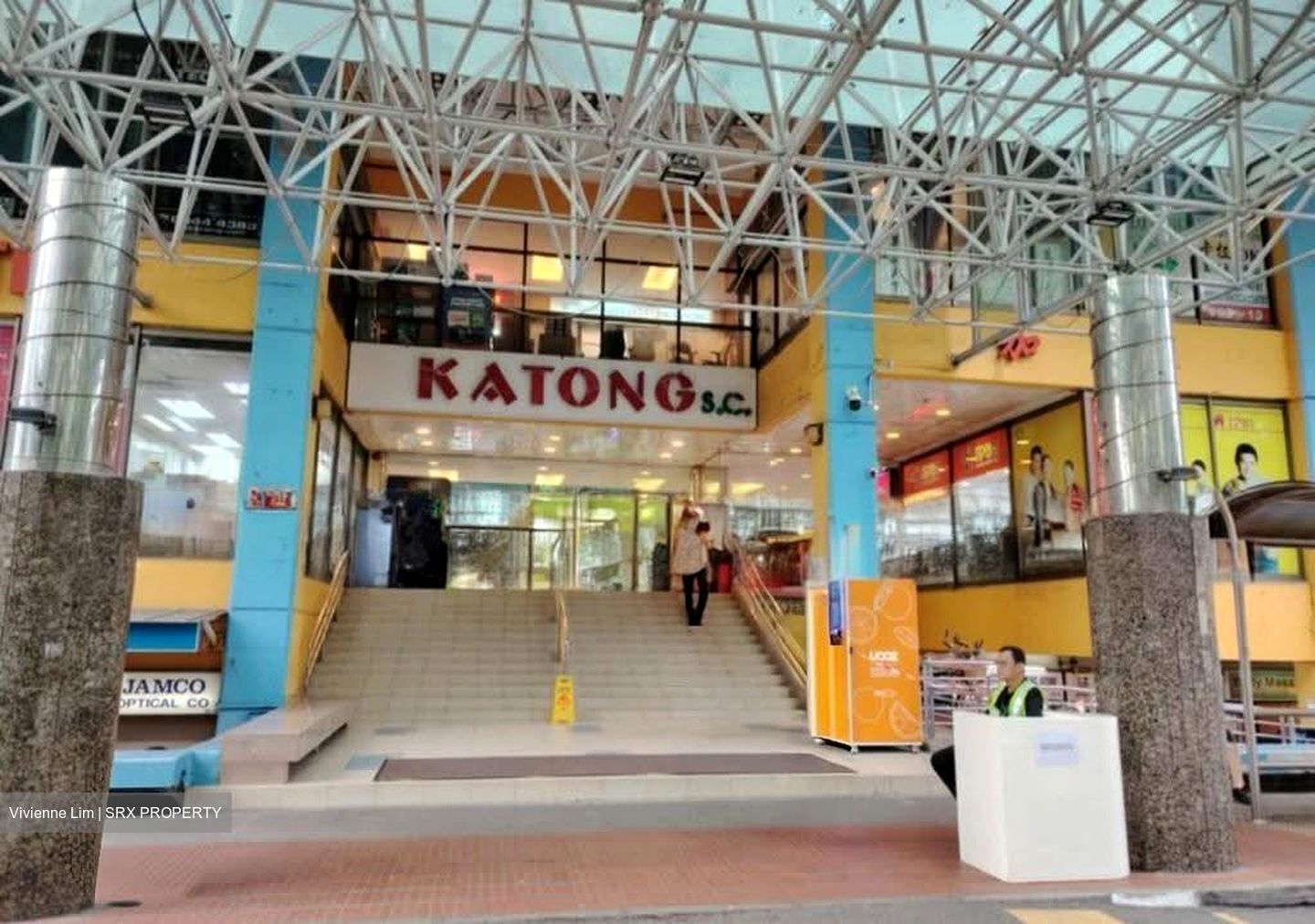 Katong Shopping Centre (D15), Shop House #637210701